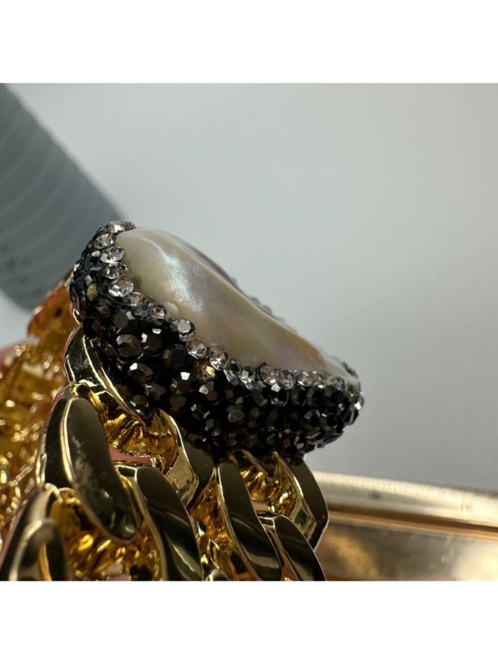 Gold Tone Rhinestone Encrusted Baroque Pearl Curb Chain Cuff Bracelet Glam - Picture 10 of 12